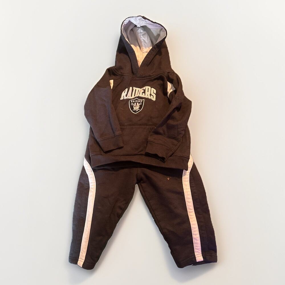 NFL Team Apparel Sweat Suit Baby 24 Months Black Silver Raiders Sparkle Logo